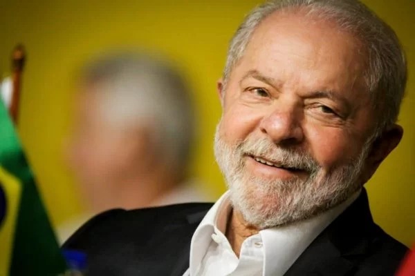 Empresários e banqueiros já cobram reforma tributária de Lula