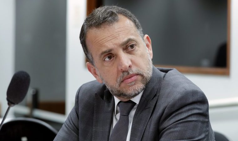 Estatuto do Aprendiz tem votação adiada para a próxima semana