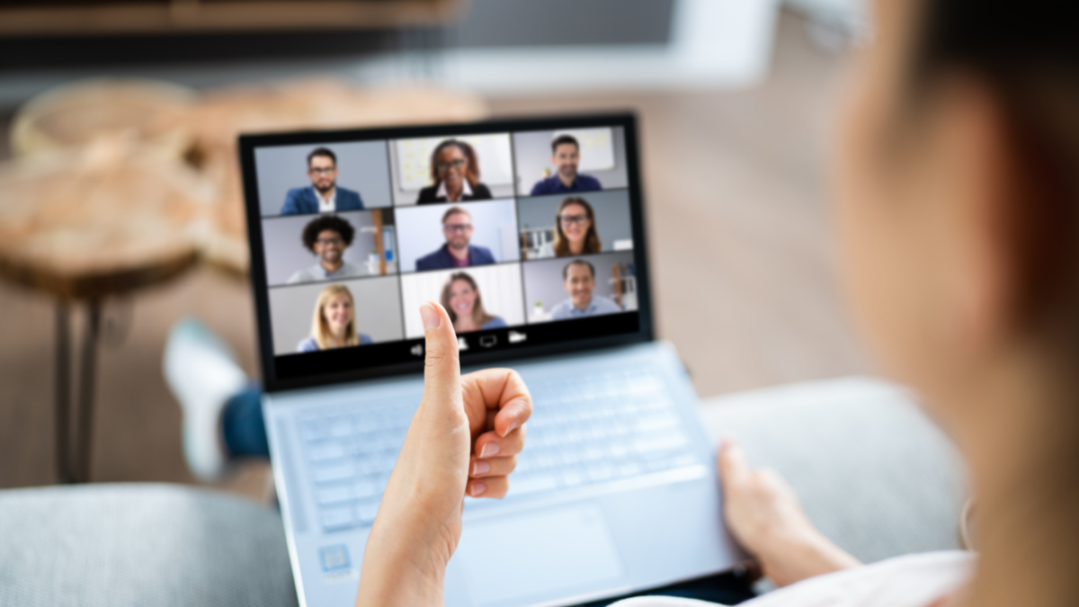 Jornalistas e especialistas debatem a cobertura das enchentes no RS