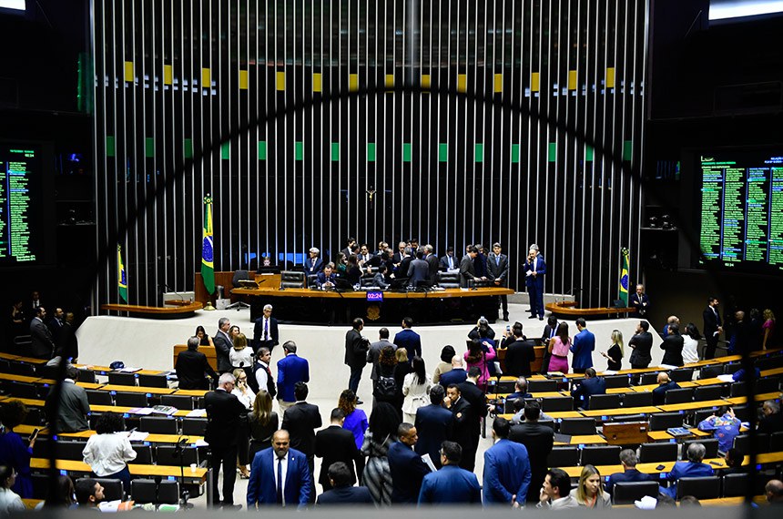 Congresso aprova alterações para reduzir tempo de abertura de empresas