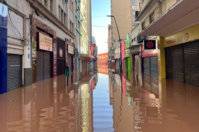 Com previsão de R$ 30 bilhões em crédito, auxílio a empresas afetadas pela enchente chegou a 11% do valor