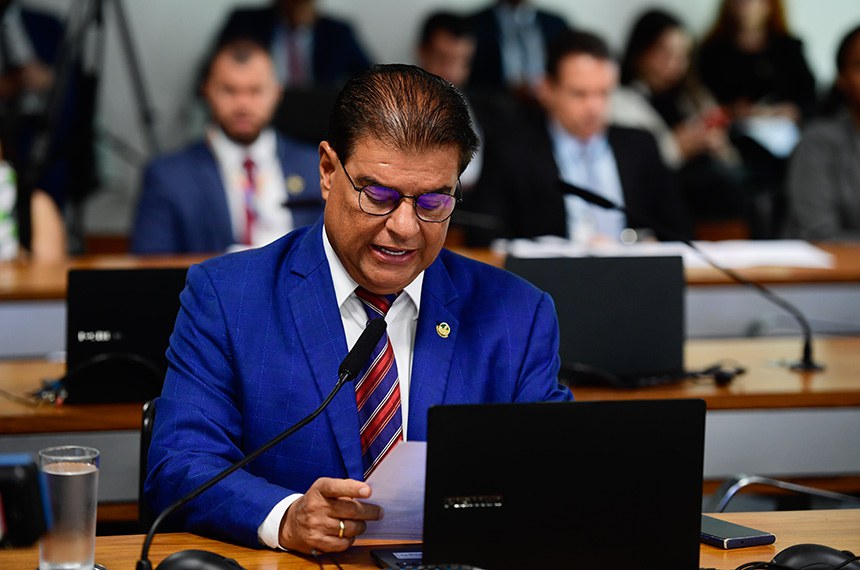 CAS aprova benefício a empresas que apoiam pais de pessoa com deficiência