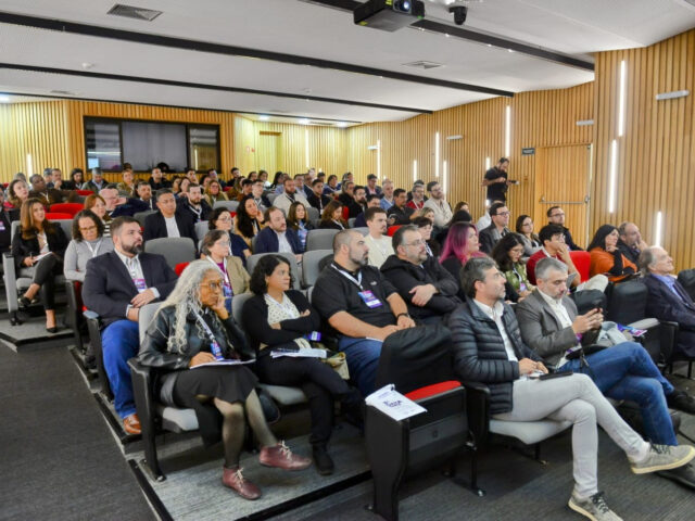 3° DATA DAY: a IAGen desafia o jornalismo, e a sustentabilidade da indústria de mídia depende da visão humanizada, da credibilidade e do uso correto da tecnologia