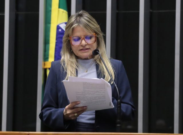 Câmara conclui discussão e votará nesta quarta-feira projeto que cria o Estatuto do Aprendiz