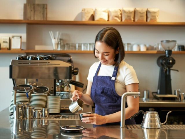 Setor de serviços cresce 0,3% em junho e atinge patamar recorde