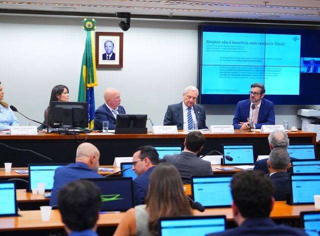 Representantes de empresas de pequeno porte pedem a deputados atualização do limite do Simples
