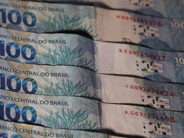 Carf afasta multas em cobrança de CSLL de empresa com decisão judicial garantindo imunidade