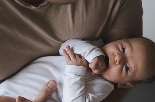 Licença-paternidade de 20 dias está na pauta do Plenário nesta quarta, 4