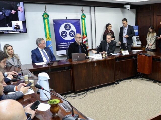 Comissão aprova requerimento de audiência pública para debater limites do Simples Nacional e do MEI